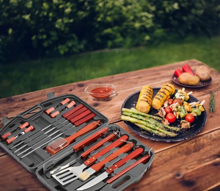 Sada n��ad� na gril a op�k�n� 19d�l� kufr