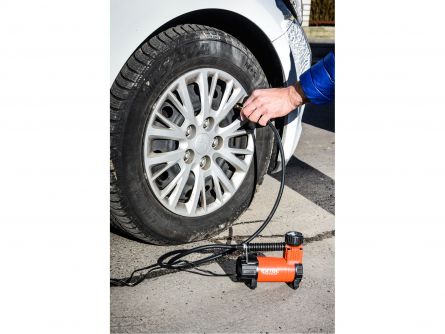 Kompresor do auta 12V 6.9 bar