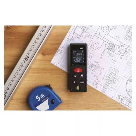 E- m��i� vzd�lenosti laserov� M0502