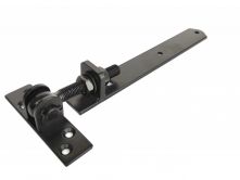 V�ce informac� o v�robku Z�v�s se�iz.470mm M16 na d�ev.dve�e �ern� lak