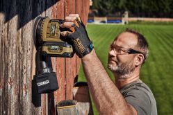 NA-CAMOUFLAGE bruska excentr.Aku CBE 125-Basic Box