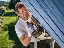 NA-CAMOUFLAGE bruska vibra�n� Aku CBD 140Basic Box