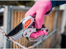 N��ky zahradnick� s rohat. p�evodem,205mm,SK5